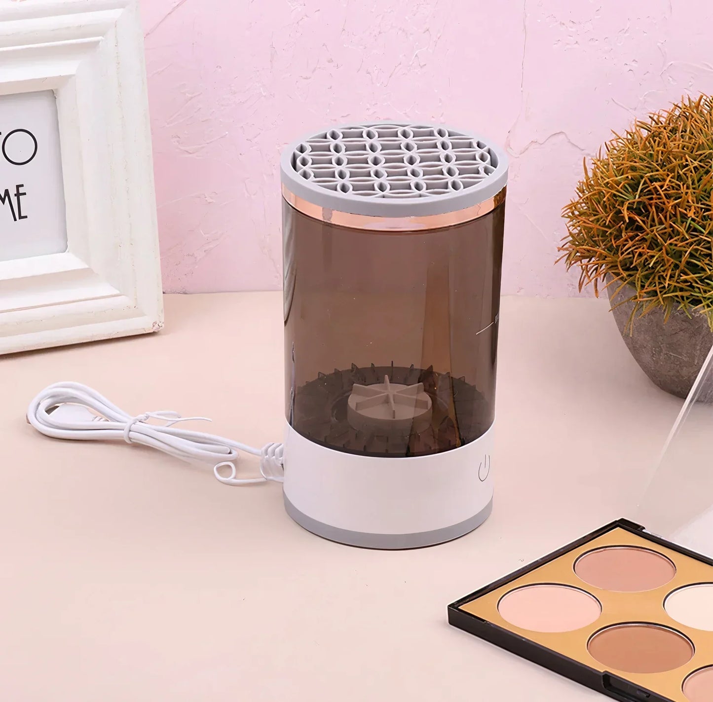 BeautyBreeze™ - Makeup Brush Cleaner